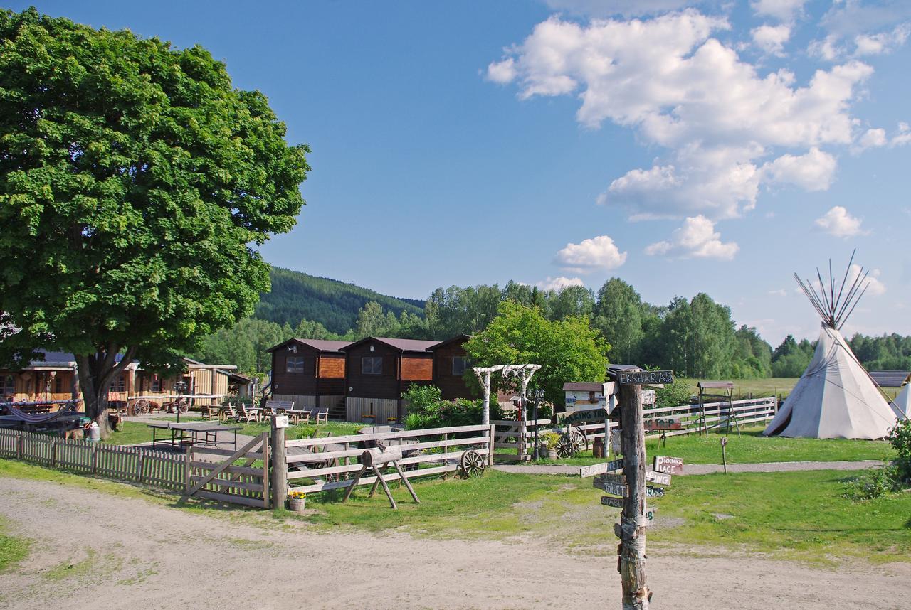 Sun Dance Ranch Bed & Breakfast Ekshärad Exterior foto